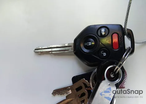 2020 Subaru Outback Premium z USA, uszkodzony, nr VIN 4S4BTACC9L3110233